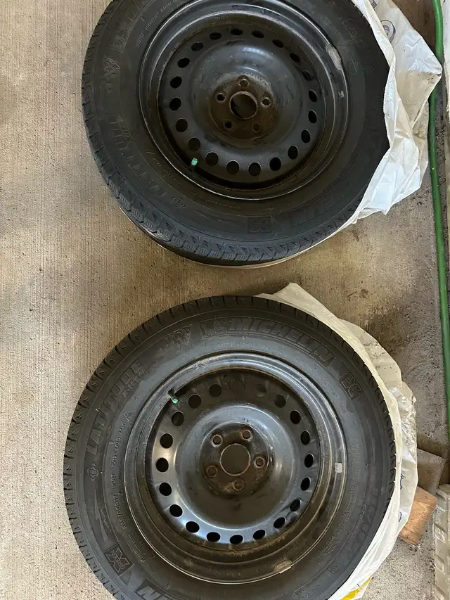 4 winter tires 17” with rims in Cars & Trucks in Ottawa - Image 9