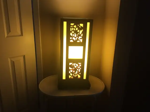 Large Table Lamp in Indoor Lighting & Fans in Mississauga / Peel Region - Image 2