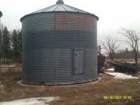 Butler grain bin
