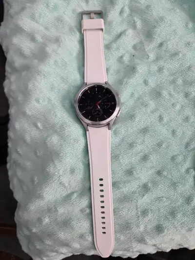 Samsung galaxy watch 4 classic 46 mm Bluetooth Wifi - Silver, View more