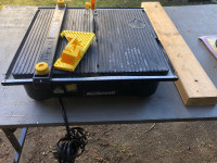 FOR SALE : 4 1/2 in wet tile saw. $40 obo