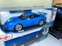 Porsche 911 GT3 RS 4.0 neuve diecast 1/18 die cast