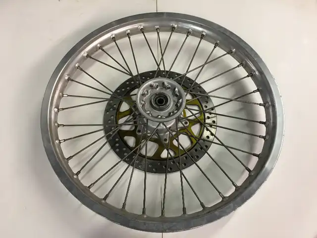 1992 Suzuki DR650 Front Wheel in Motorcycle Parts & Accessories in City of Toronto - Image 3