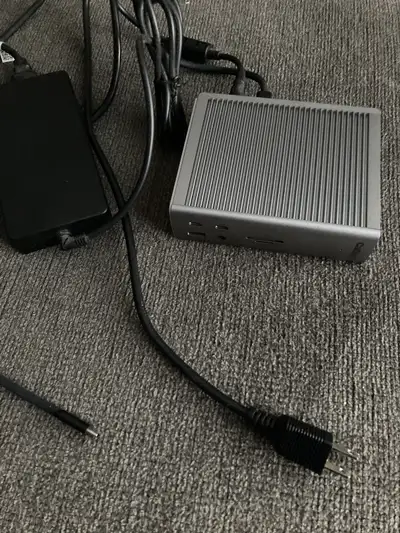 Selling my Caldigit TS4 dock, it has been lightly used with my Macbook but still works fine. Include...