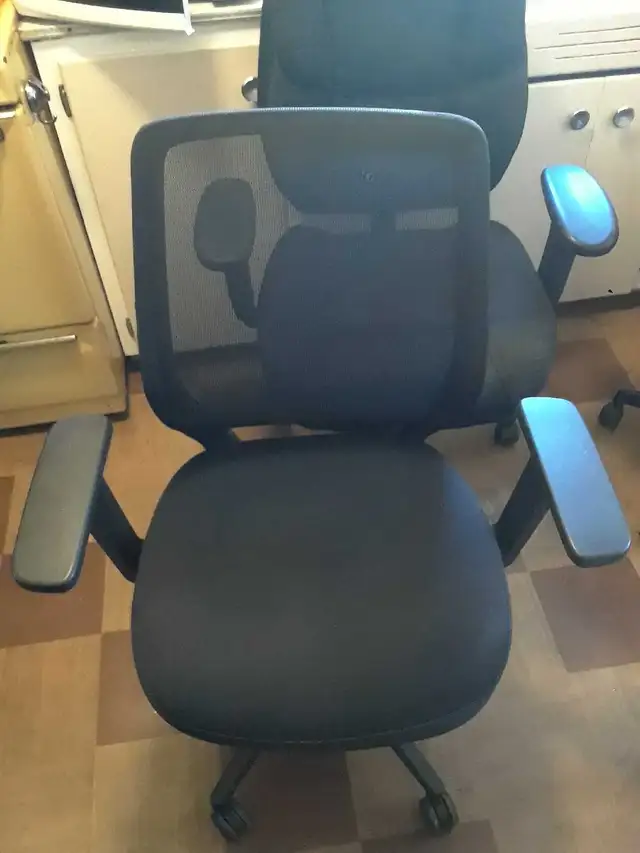 Many Computer /office chair in Chairs & Recliners in Kingston - Image 5