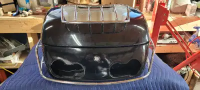Trunk off of a 2001 Honda Valkyrie. As shown, No key, no lights. $300.00 obo