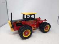 1/16 Versatile 935 4WD Toy Tractor. Comin' On Strong Boston 1990