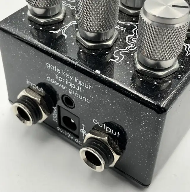 Empress Heavy Menace 1997 Pedal in Amps & Pedals in North Bay - Image 10