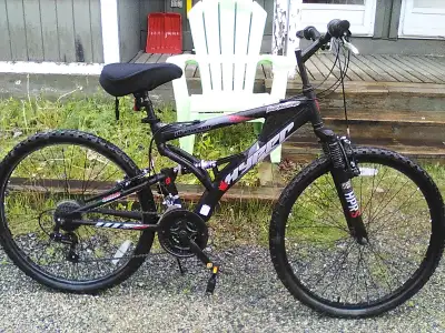 HYPER Bear Mountain bicycle, full suspension, like new, View more