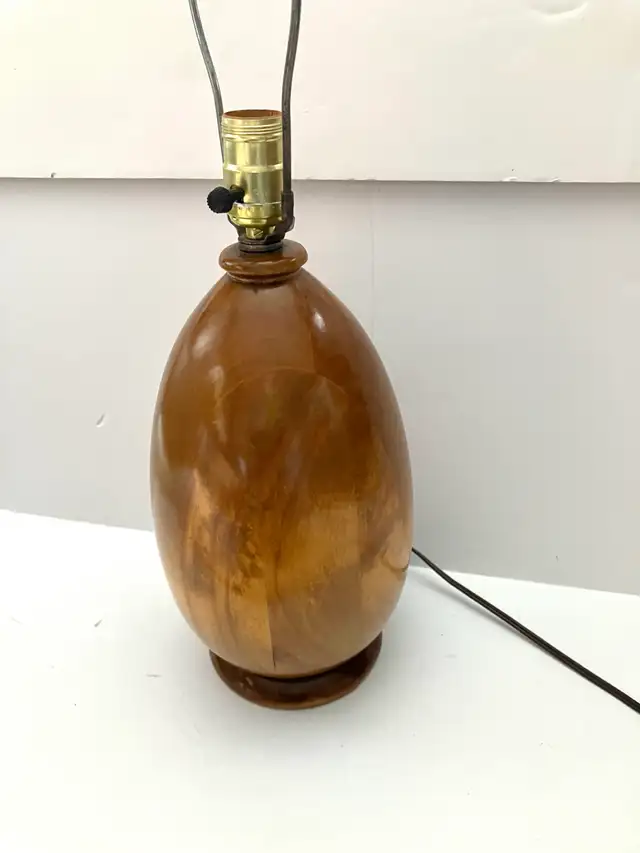 Vintage Solid  Wood Table body lamp neLamp in Indoor Lighting & Fans in Markham / York Region - Image 3