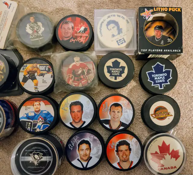 NHL HOCKEY PUCKS in Hockey in Ottawa - Image 5