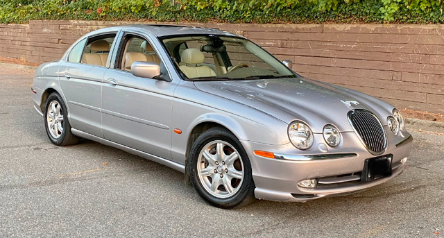 2000 Jaguar S Type V8 in Cars & Trucks in Abbotsford