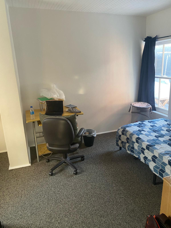 STUDENTS: MAY PAY HALF RENT!! 1 ROOM, HOME, HERITAGE DISTRICT in Room Rentals & Roommates in Peterborough