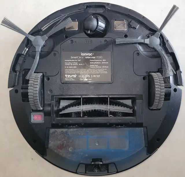 Tzumi. ion vac. Robo vac. 2000. SmartClean. Model no.7687. in General Electronics in St. Albert - Image 3