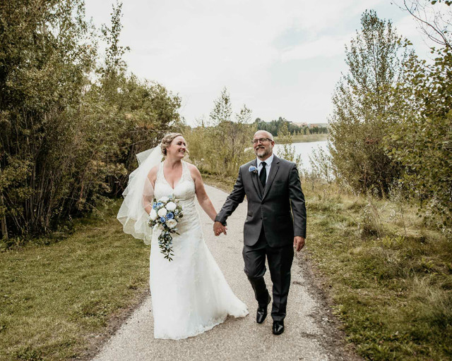Flexible Affordable Wedding Photographer  in Photography & Video in Calgary - Image 2