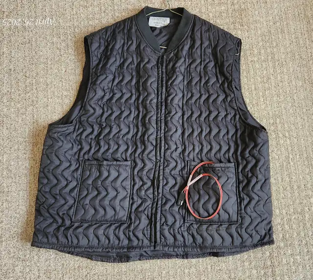 12 Volt Plug-In Heated Vest - Size XL in Fishing, Camping & Outdoors in Edmonton - Image 2