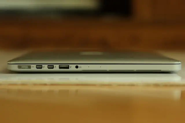 MacBook Pro 13 pouces - fin 2013 in Laptops in West Island - Image 7