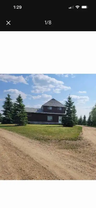 7 bedrooms,4 bathrooms. 146 acres with 135 cultivated,3 bedroom house and 2-2 bedroom attached self...