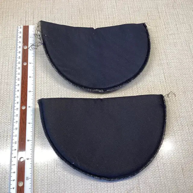 Black 90s Jacket Shoulder Pads in Hobbies & Crafts in Winnipeg - Image 3