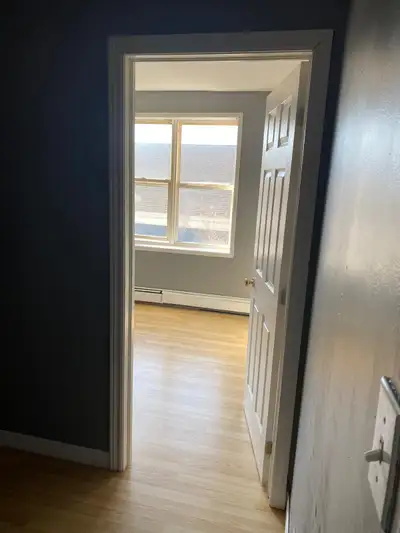 3 Bedroom Shared Apartment Available – Move-In Ready Spacious and well-maintained 3-bedroom shared a...