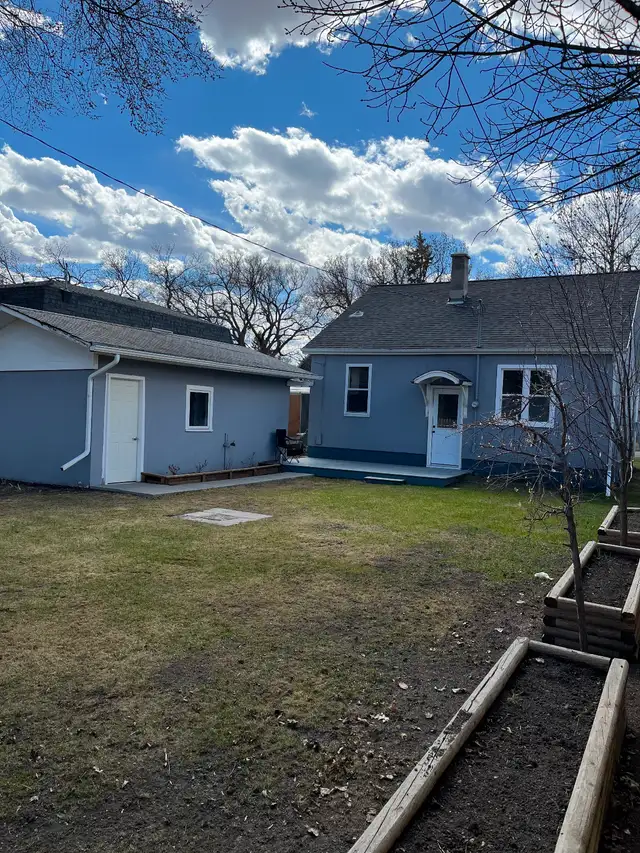 Freshly Updated. 77 Fourth Ave N in Houses for Sale in Regina - Image 11
