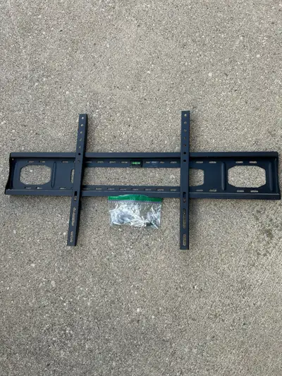 Quality made by Ross, for large Flat Screen TVs. Comes with all mounting hardware