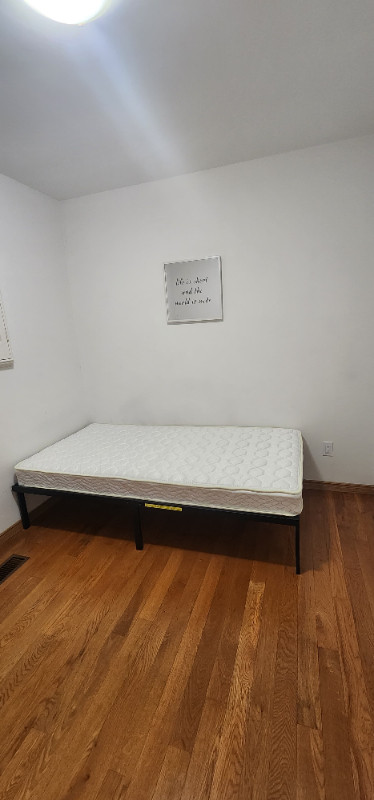 Private Room for Rent in Long Term Rentals in Kitchener / Waterloo