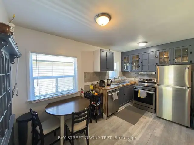 House for sale - Rexdale-Kipling in Houses for Sale in City of Toronto - Image 4