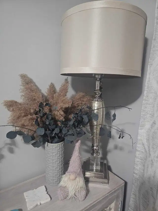 table lamp  in Indoor Lighting & Fans in Kitchener / Waterloo - Image 2