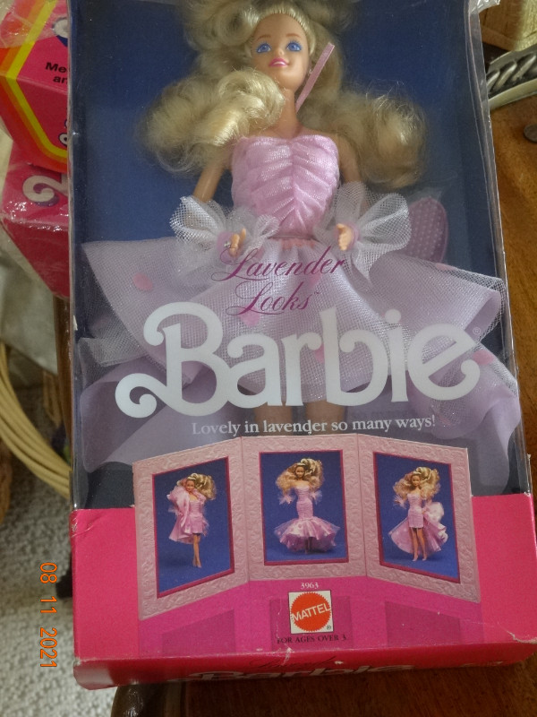 Barbie, Lavender Looks, 1989, #3963, several ways wearing dress in Toys & Games in Kelowna