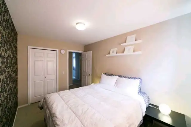 3 BDRM Townhouse For Short Term and Vacational rental in Alberta in Canada - Image 9