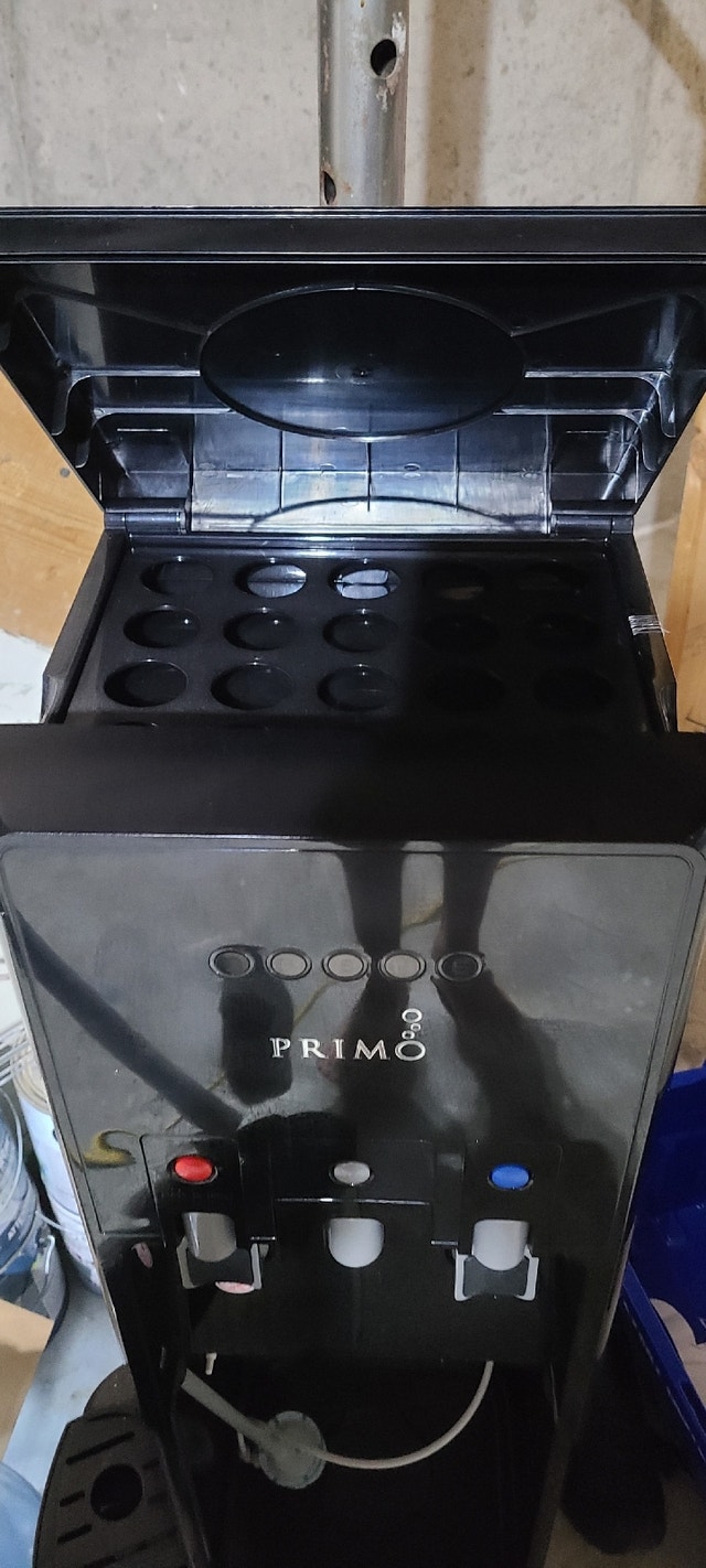 Water cooler with kerig Coffee Makers Edmonton Kijiji