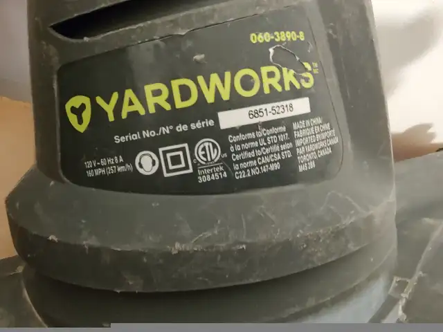 Yardworks Electric Leaf Blower with  8 Amps motor & 35 feet cord in Lawnmowers & Leaf Blowers in City of Toronto - Image 4