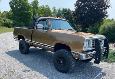1977 Dodge W100 Power Wagon: Short Box, 4X4 440 - 4-Speed, PS, PB. Headers with dual exhaust. Edlebr...