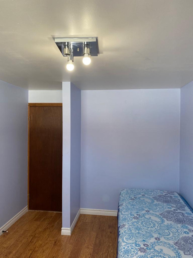 Private room near fairview mall, kitchener for Boys Room Rentals