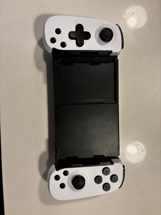 Controller for phones, nintendo switch, and small tablets! in Other in Gatineau