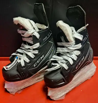 Size 8 Youth CCM RIBXT Skates (26652318), View more