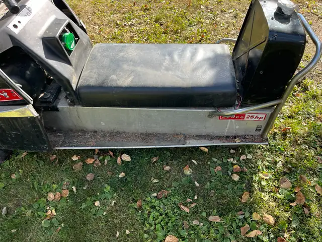 Mercury Snowmobile in Other in Strathcona County - Image 6