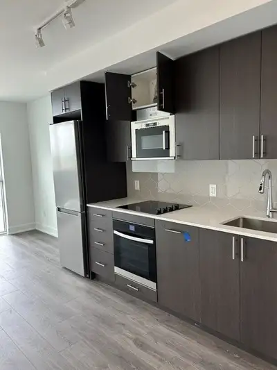 New One Bedroom + Den Start Date: Oct/Nov 2026 (minimum 1 year lease) No parking Rent: $1,900: utili...