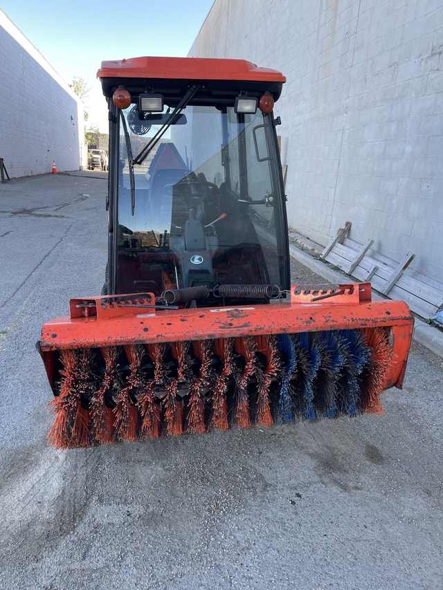 KUBOTA F2560 w/ Snow Brush, Mower, and B2763 Blade Attachment Heavy
