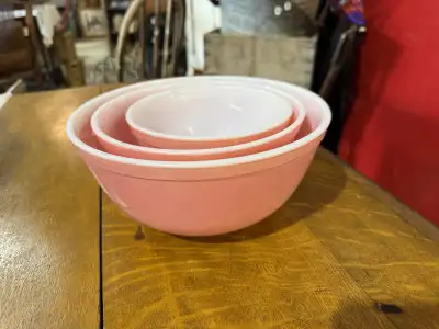 set of 3 pink Pyrex mixing bowls , View more