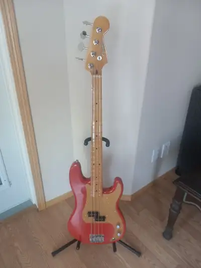 FENDER PRECISION, View more