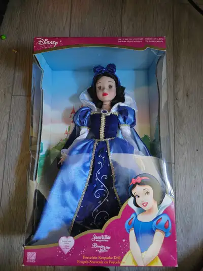 Disney Princess Porcelain doll - Snow White, View more