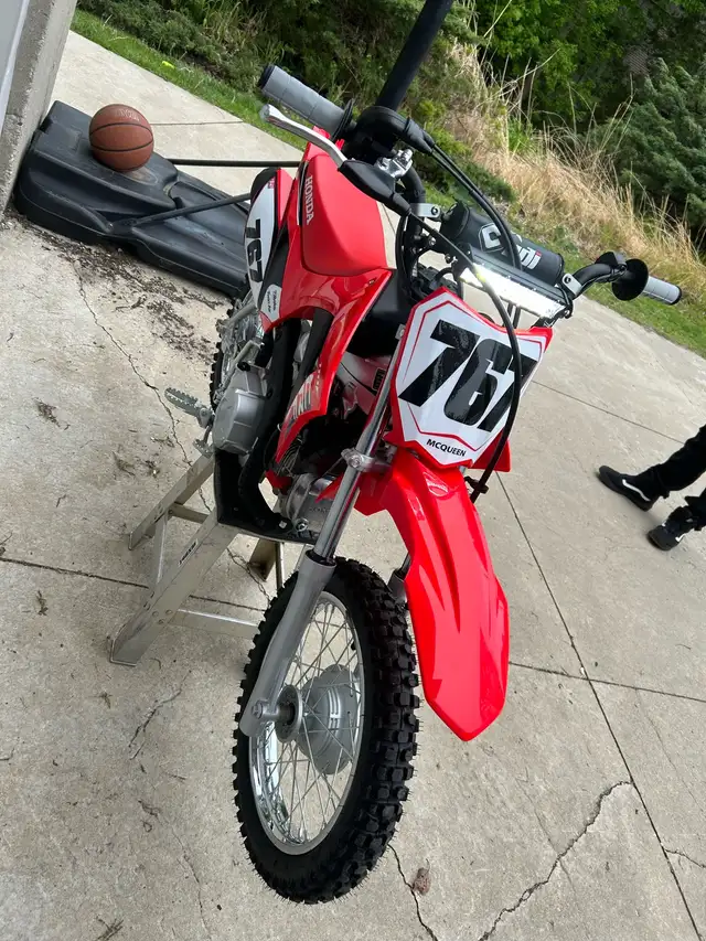 2025 crf110 in Dirt Bikes & Motocross in Norfolk County - Image 8
