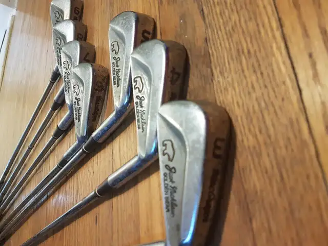 Mens right handed golf set and bag in Golf in St. Catharines - Image 6