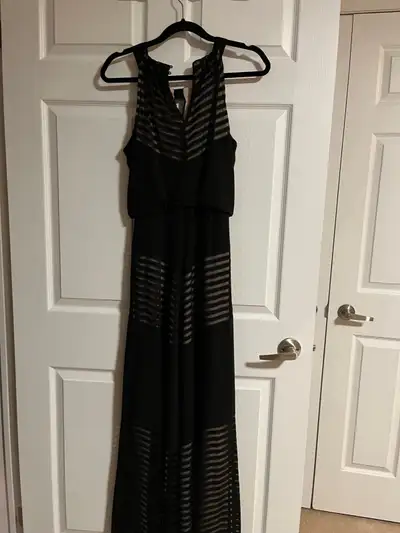 Laura Women’s dress size 4, View more