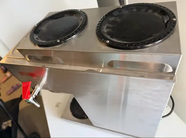 Cafetière pour restaurant/ Cafetière commerciale BUNN Omatic in Other in Laurentides - Image 6