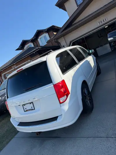 2016 dodge caravan fully loaded leather, dvd , reverse camera with low km 170km very well maintained...