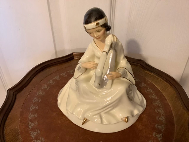 Vintage Royal Doulton The Enchantment Collection - Sonata in Arts & Collectibles in Belleville