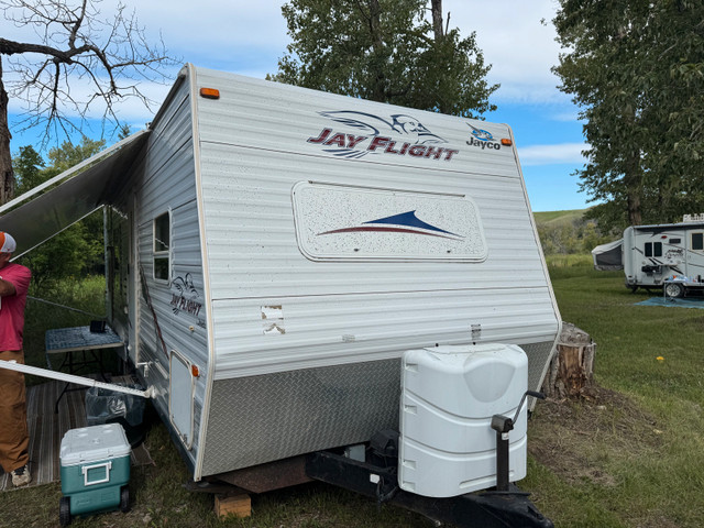 2006 Jayco Jayflight trailer in Travel Trailers & Campers in Calgary - Image 3
